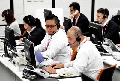 日本兴起24小时“远程翻译”服务 为外国游客提供无缝接待体验